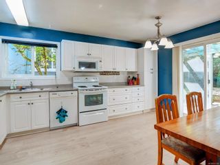Photo 2: 1250 Roy Rd in Saanich: SW Northridge House for sale (Saanich West)  : MLS®# 931746