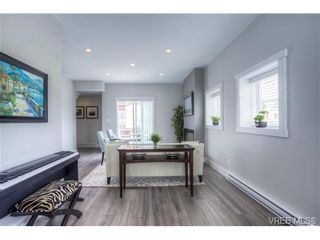 Photo 4: 102 2737 Jacklin Rd in VICTORIA: La Langford Proper Row/Townhouse for sale (Langford)  : MLS®# 737621