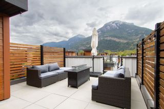 Photo 1: 58 39769 GOVERNMENT Road in Squamish: Northyards Townhouse for sale in "The Breeze" : MLS®# R2683898
