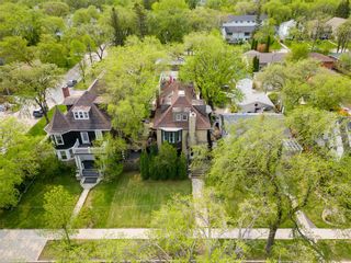 Photo 2: 1 1164 Grosvenor Avenue in Winnipeg: Crescentwood Condominium for sale (1B)  : MLS®# 202313053