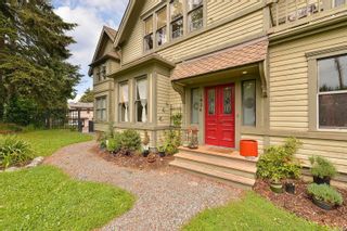 Photo 2: 1024 Munro St in Esquimalt: Es Saxe Point House for sale : MLS®# 905389