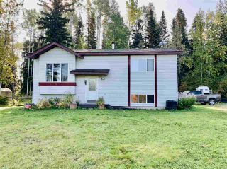 Photo 1: 23552 RIDGE Road in Smithers: Smithers - Rural House for sale (Smithers And Area (Zone 54))  : MLS®# R2498537