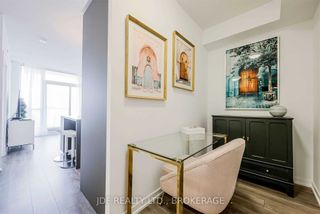 Photo 2: 1608 56 Forest Manor Road in Toronto: Henry Farm Condo for sale (Toronto C15)  : MLS®# C5953491