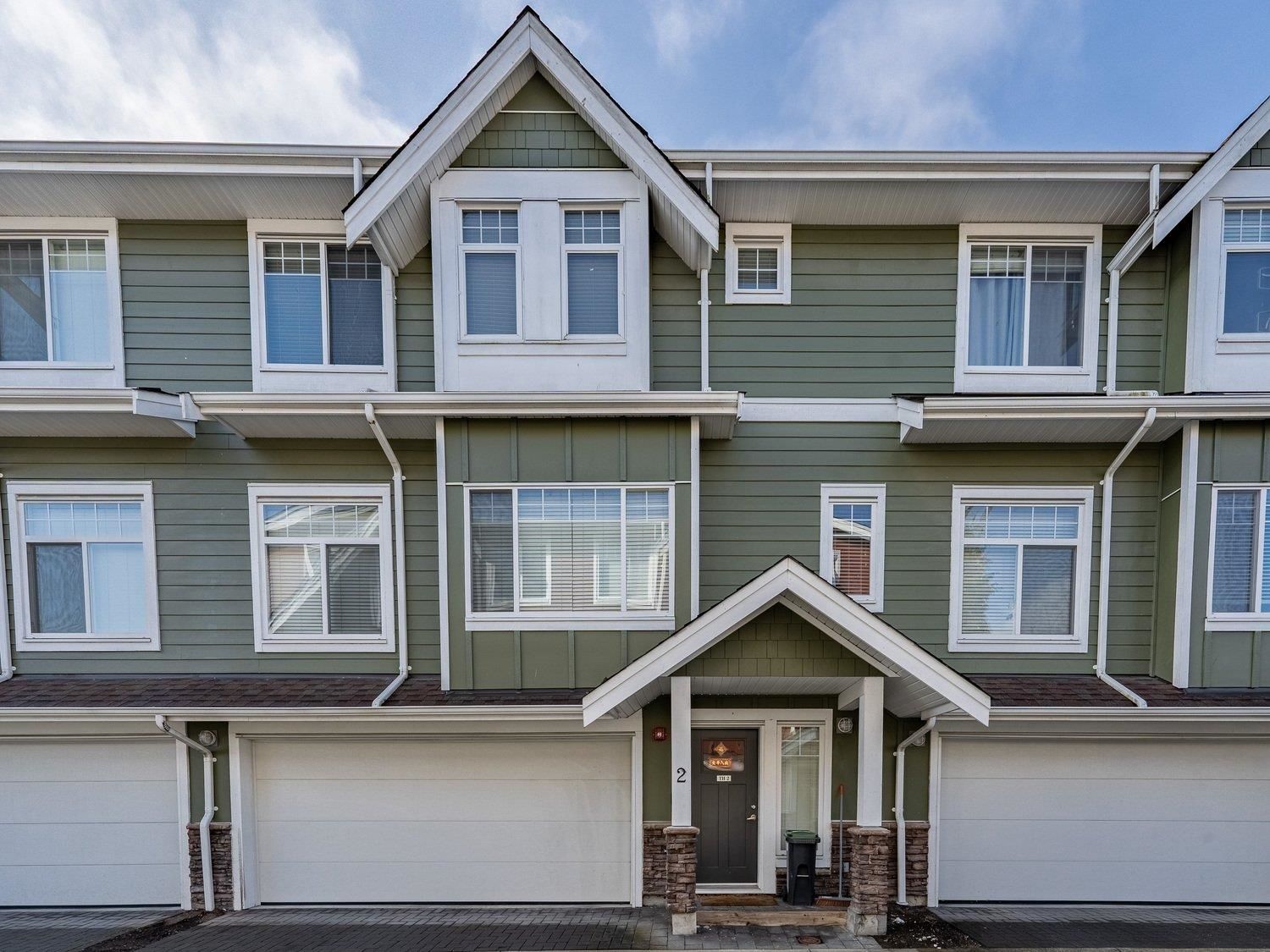 Main Photo: 2 2183 PRAIRIE Avenue in Port Coquitlam: Glenwood PQ Townhouse for sale in "Village Green" : MLS®# R2760381