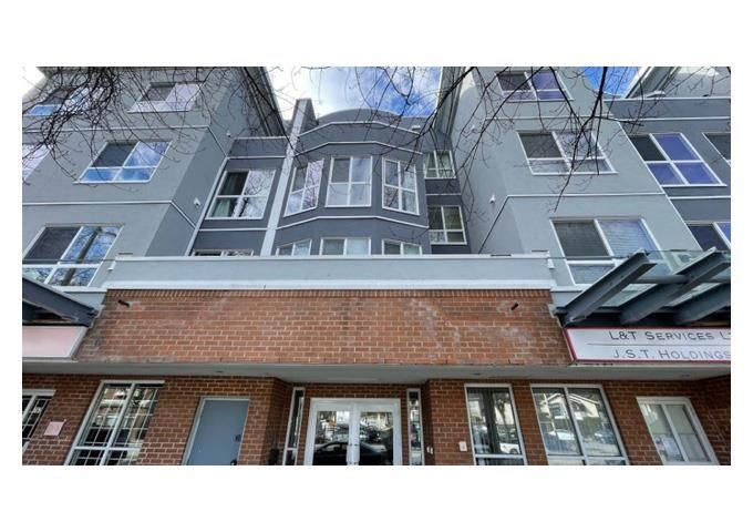 Main Photo: PH18 760 KINGSWAY in Vancouver: Fraser VE Condo for sale (Vancouver East)  : MLS®# R2759923