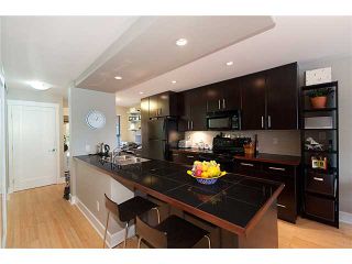 Photo 4: 1037 SCANTLINGS in Vancouver: False Creek Townhouse for sale in "MARINE MEWS" (Vancouver West)  : MLS®# V875566