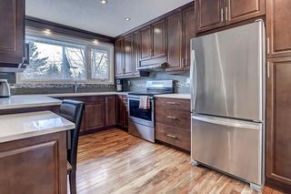 Photo 4: 3411 62 Avenue SW in Calgary: Lakeview Detached for sale : MLS®# C4279006