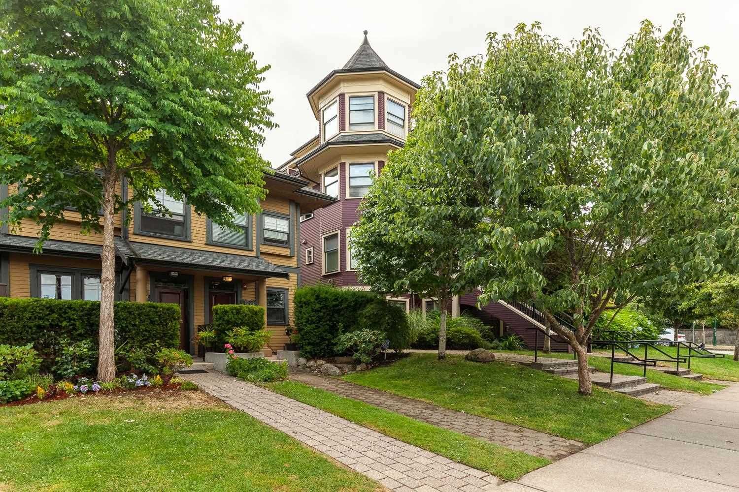 Main Photo: 1288 SALSBURY Drive in Vancouver: Grandview Woodland Townhouse for sale in "The Jeffs Residences" (Vancouver East)  : MLS®# R2599925