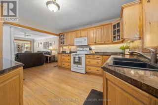 Photo 10: 36 BOND STREET E in Kawartha Lakes: House for sale : MLS®# X8228532