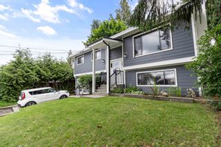 Photo 2: 33126 HAWTHORNE Avenue in Abbotsford: Poplar House for sale : MLS®# R2894032