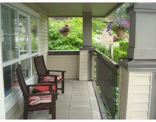 Photo 2: 1111 ROSS Road in North_Vancouver: Lynn Valley Townhouse for sale in "HIGHGATE" (North Vancouver)  : MLS®# V775483