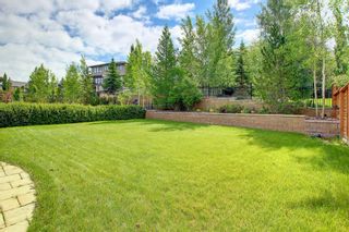 Photo 9: 18 Crestridge View SW in Calgary: Crestmont Detached for sale : MLS®# A1237797