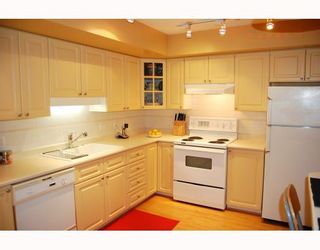 Photo 4: 25 788 W 15TH Avenue in Vancouver: Fairview VW Townhouse for sale in "16 WILLOWS" (Vancouver West)  : MLS®# V756826
