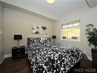 Photo 2: 210 21 Conard St in VICTORIA: VR Hospital Condo for sale (View Royal)  : MLS®# 588596