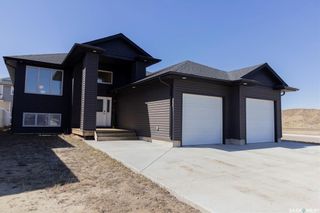Photo 1: 711 Maple Place in Warman: Residential for sale : MLS®# SK927235
