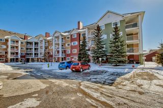 Photo 2: 3209 10 Prestwick Bay SE in Calgary: McKenzie Towne Apartment for sale : MLS®# A2032568