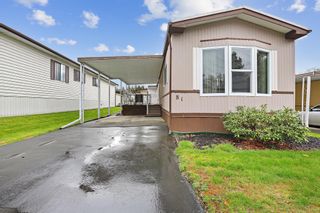 Photo 2: 81 2315 198 Street in Langley: Brookswood Langley Manufactured Home for sale in "Deer Creek Estates" : MLS®# R2627785