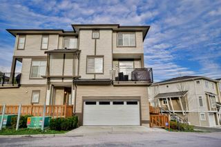 Photo 1: 34 19433 68 Avenue in Surrey: Clayton Townhouse for sale in "The Grove" (Cloverdale)  : MLS®# R2123244