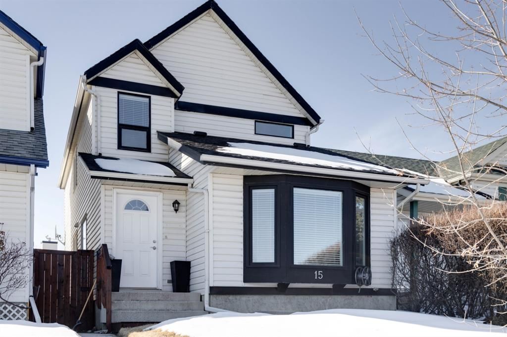 Main Photo: 15 Woodmont Green SW in Calgary: Woodbine Detached for sale : MLS®# A1189304