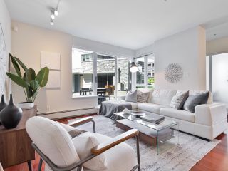 Main Photo: 207 633 ABBOTT Street in Vancouver: Downtown VW Townhouse for sale (Vancouver West)  : MLS®# R2878913