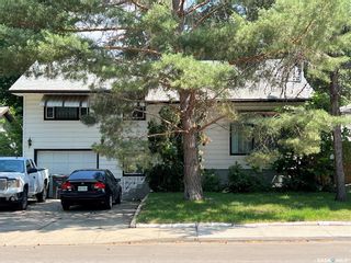 Photo 1: 438 Q Avenue North in Saskatoon: Mount Royal SA Residential for sale : MLS®# SK934236