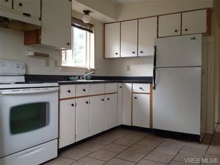 Photo 3: 2862 Jacklin Rd in VICTORIA: La Langford Proper Half Duplex for sale (Langford)  : MLS®# 651875