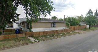 Main Photo: 202 Q Avenue North in Saskatoon: Mount Royal SA Residential for sale : MLS®# SK967097