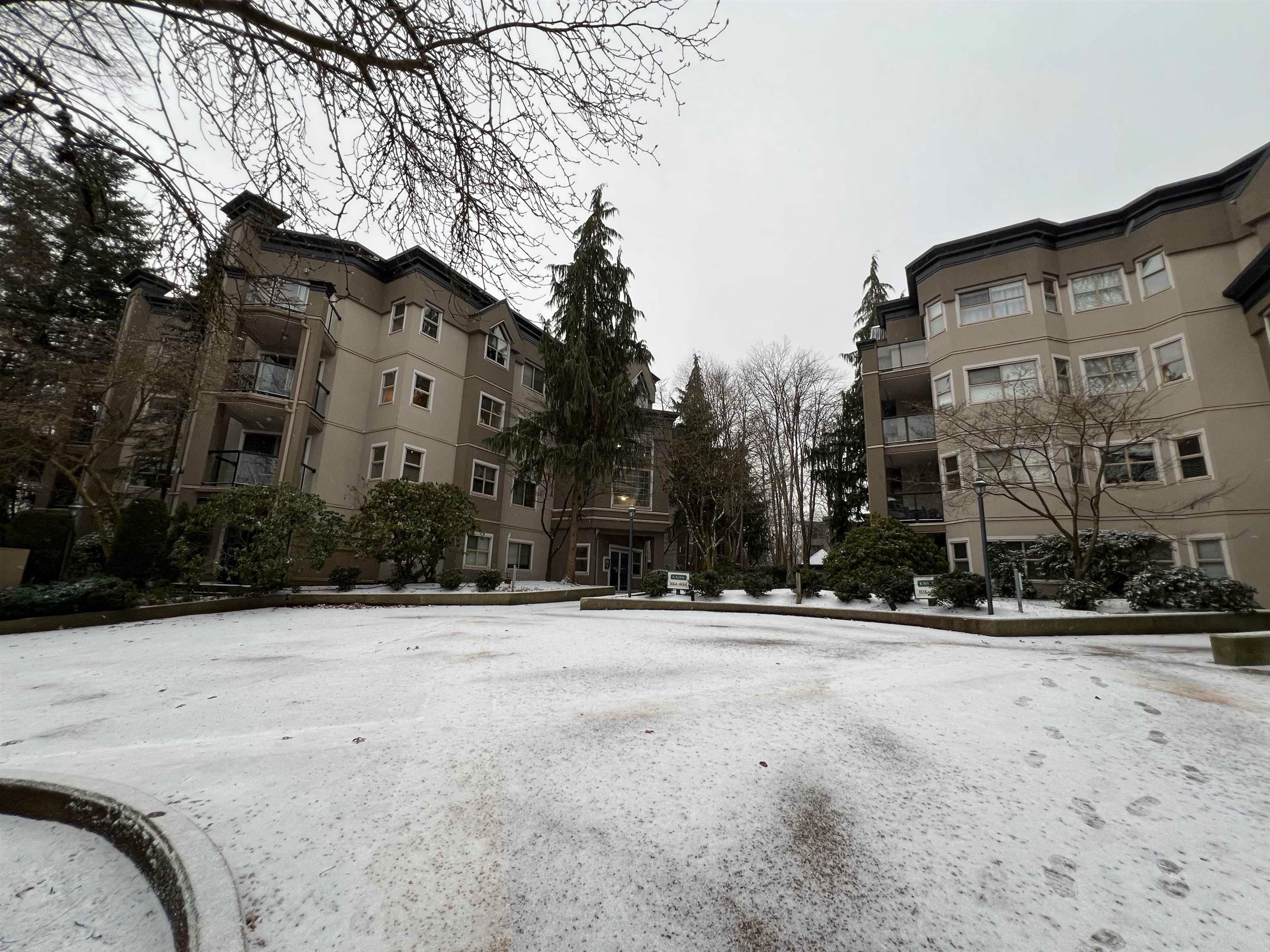 Main Photo: 203A 2615 JANE Street in Port Coquitlam: Central Pt Coquitlam Condo for sale : MLS®# R2841844