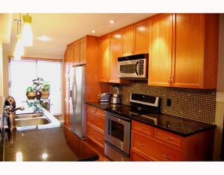 Photo 2: 1280 W 7TH Avenue in Vancouver: Fairview VW Townhouse for sale (Vancouver West)  : MLS®# V705426