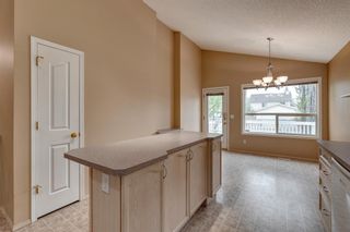 Photo 9: 269 Somerside Close SW in Calgary: Somerset Detached for sale : MLS®# A2043745