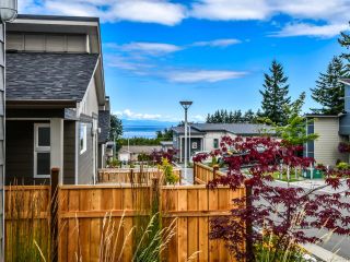 Photo 3: 2 325 Niluht Rd in CAMPBELL RIVER: CR Campbell River Central Row/Townhouse for sale (Campbell River)  : MLS®# 793351