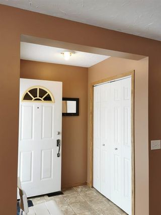 Photo 3: 60 Covington Court NE in Calgary: Coventry Hills Detached for sale : MLS®# A2010623