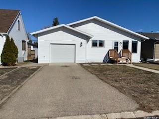 Main Photo: 409 Forget Street in Foam Lake: Residential for sale : MLS®# SK966984