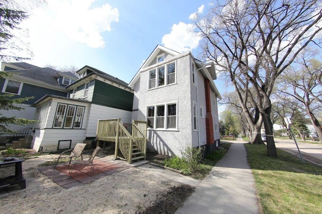 Photo 32: Photos: 793 Wolseley Avenue in Winnipeg: Wolseley Duplex for sale (5B)  : MLS®# 1612331