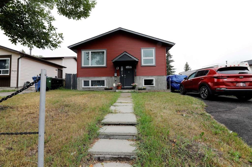 Main Photo: 7 Falmead Road NE in Calgary: Falconridge Detached for sale : MLS®# A2069613