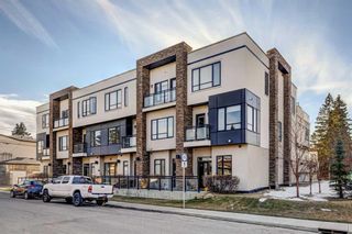 Photo 1: 202 15 Rosscarrock Gate SW in Calgary: Rosscarrock Row/Townhouse for sale : MLS®# A2127394