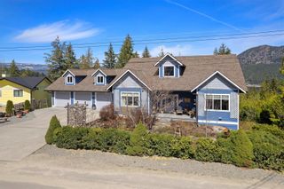 Photo 2: 2522 Waverly Drive, in Blind Bay: House for sale : MLS®# 10273111