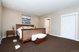 Photo 15: 393 Pelican Dr in VICTORIA: Co Royal Bay House for sale (Colwood)  : MLS®# 811978