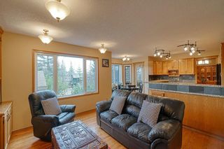 Photo 9: 124 Christie Knoll Heights SW in Calgary: Christie Park Detached for sale : MLS®# A1212838