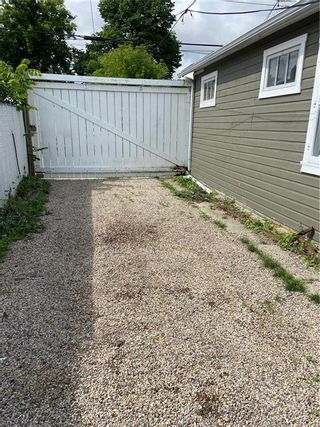 Photo 8: 782 Selkirk Avenue in Winnipeg: North End Residential for sale (4A)  : MLS®# 202215686