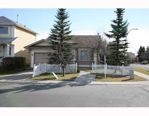 Main Photo:  in CALGARY: Erinwoods Residential Detached Single Family for sale (Calgary)  : MLS®# C3292052