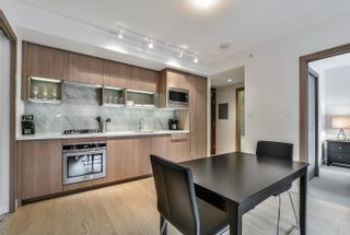 Photo 6: 827 68 SMITHE Street in Vancouver: Downtown VW Condo for sale in "ONE PACIFIC" (Vancouver West)  : MLS®# R2626404