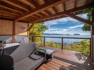Photo 3: 877 GOWER POINT Road in Gibsons: Gibsons & Area House for sale (Sunshine Coast)  : MLS®# R2419918