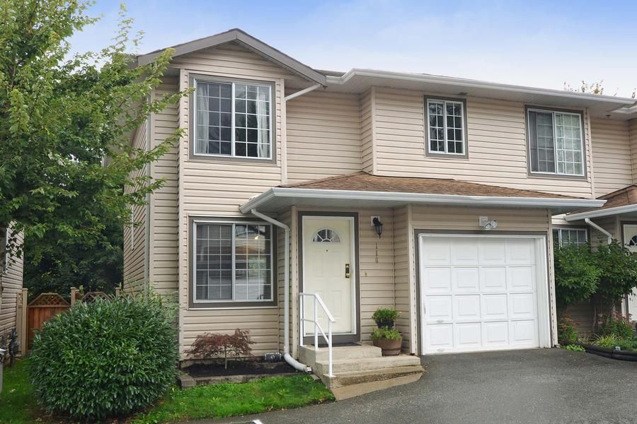 Main Photo: 116 9561 207th Street in Langley: Walnut Grove Townhouse for rent