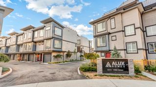 Photo 1: 31 5515 199A Street in Langley: Langley City Townhouse for sale in "ALUX HOMES" : MLS®# R2760966