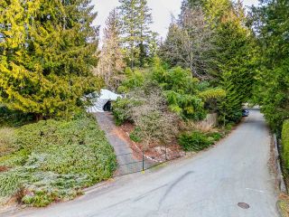 Main Photo: 410 EASTCOT Road in West Vancouver: British Properties House for sale : MLS®# R2750307