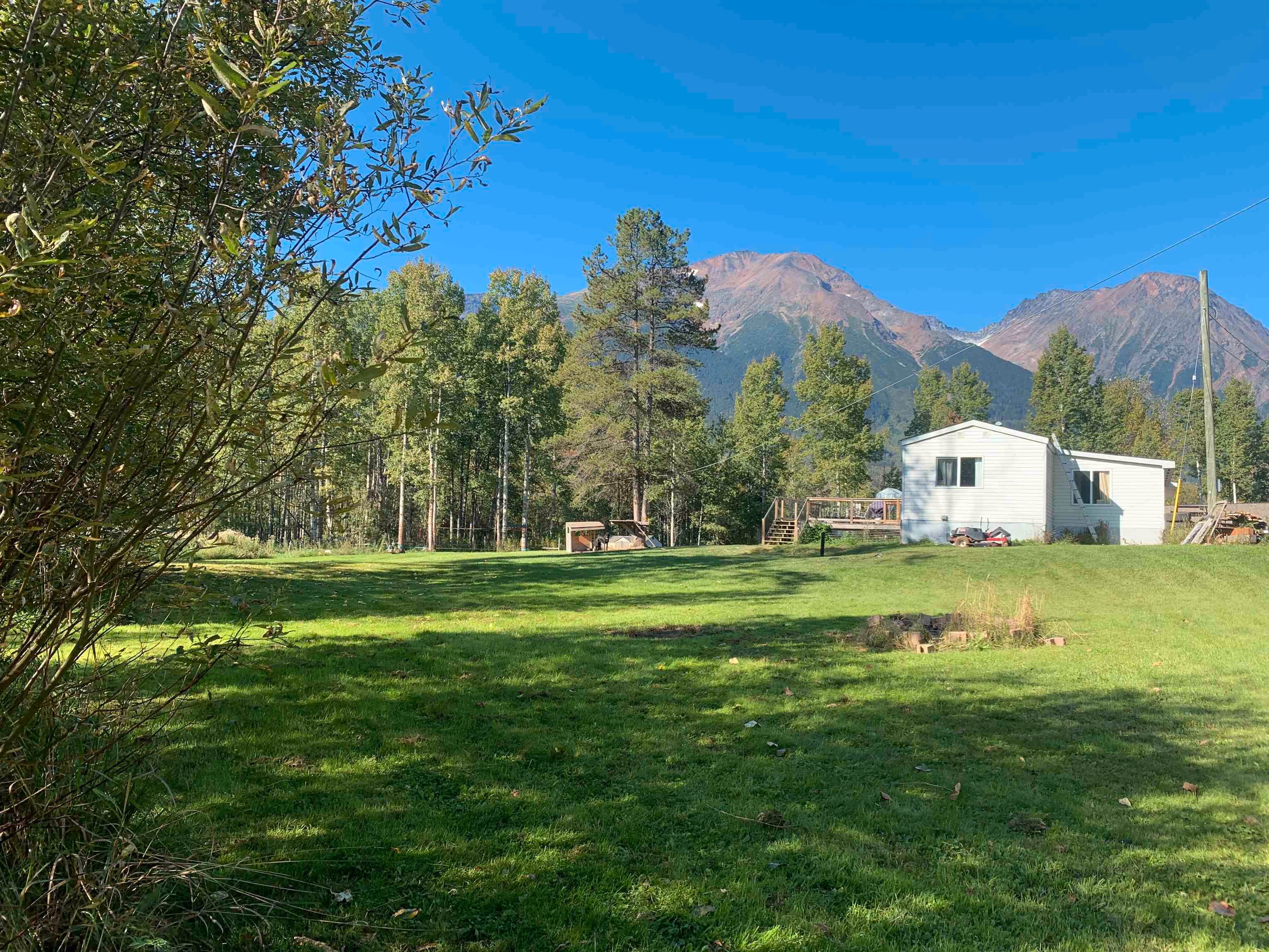 Main Photo: 5425 LAKE KATHLYN Road in Smithers: Smithers - Rural Manufactured Home for sale (Smithers And Area)  : MLS®# R2681726