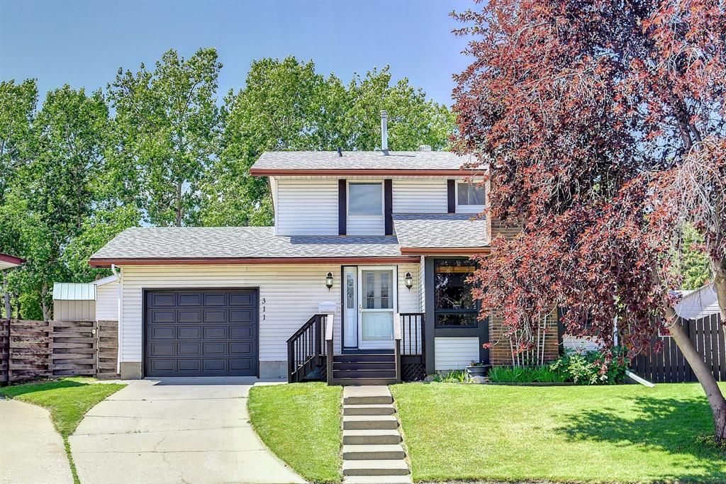Main Photo: 311 Whitehorn Place in Calgary: Whitehorn Detached for sale : MLS®# A1240329