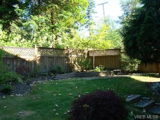 Photo 12: 210 Stoneridge Pl in VICTORIA: VR Hospital House for sale (View Royal)  : MLS®# 718015