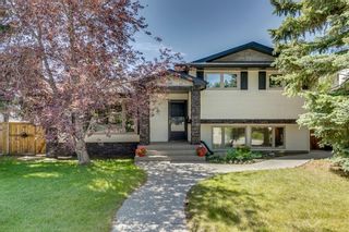 Photo 1: 4411 Dalgetty Hill NW in Calgary: Dalhousie Detached for sale : MLS®# A1240058
